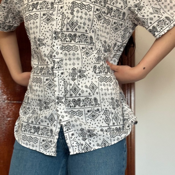 Patterned Botton Down Shirt! - Picture 1 of 8